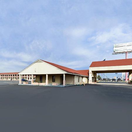 Americas Best Value Inn Conroe Buitenkant foto
