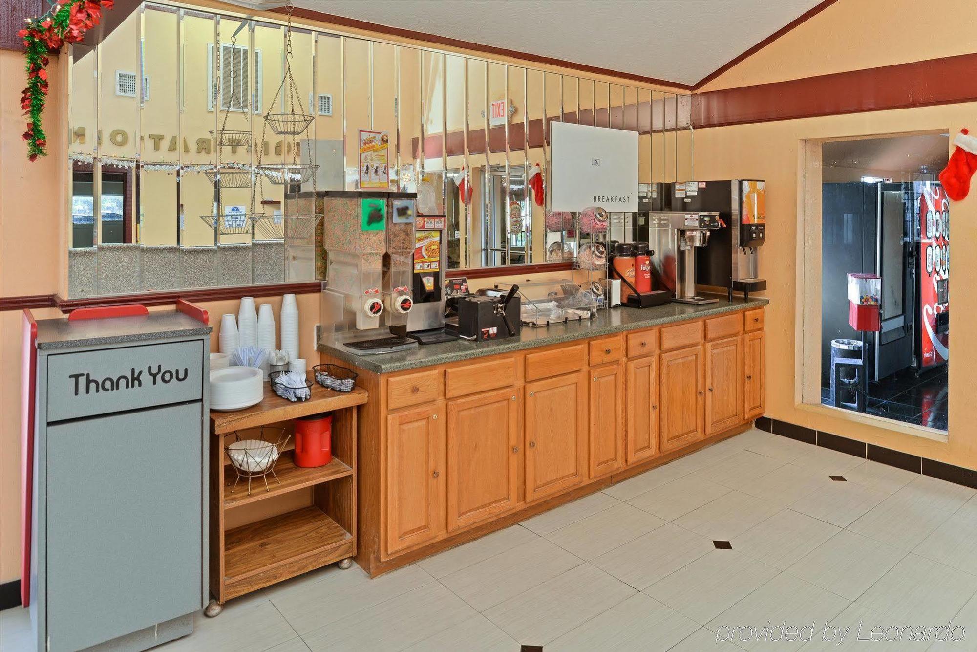 Americas Best Value Inn Conroe Buitenkant foto