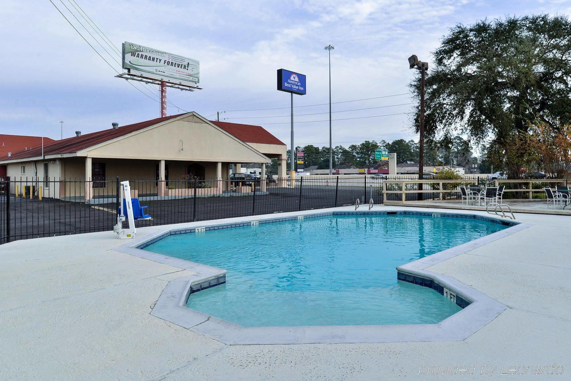 Americas Best Value Inn Conroe Buitenkant foto